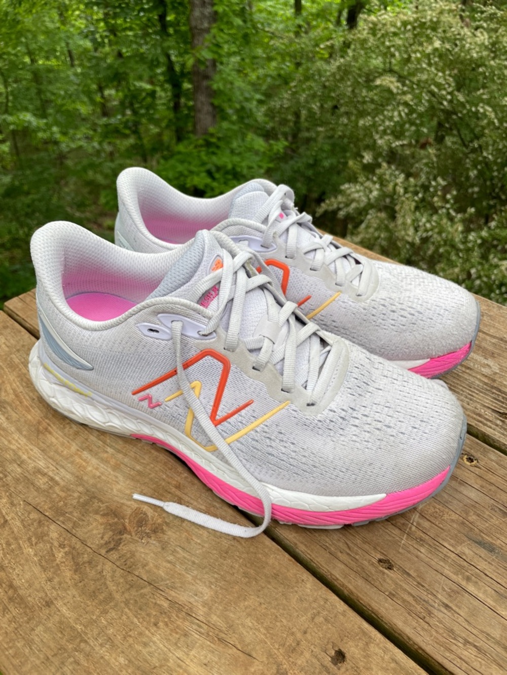 Light Gray Women's Running Shoes with Pink Accents